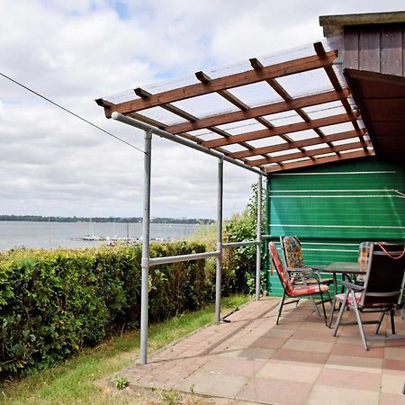 Ferienwohnung Mit Garten Und Sundblick Altefähr Exteriör bild